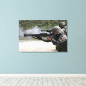 Toile Marines tirant des fusils de chasse (Insitu (Plancher de Bois))