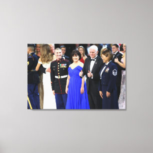 Toile Mike & Karen Pence - Trump Dansant En Arrière - pl