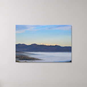 Toile Montagne majestueuse Triglav avec brouillard dans