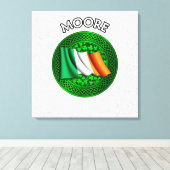 Toile Moore Crest & Celtic Knot sur Shamrock (Insitu (Plancher de Bois))