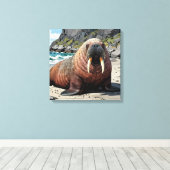 Toile Morse mignon sur une plage de sable (Insitu (Plancher de Bois))