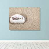 Toile mot Croire sur roche de plage (Insitu (Plancher de Bois))