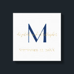 Toile Nom du monogramme Initiales Mariage Or bleu Date C<br><div class="desc">Un beau cadeau ou cadeau mariage en toile bleu et or monogrammé pour un couple, avec vos noms, nom de famille date initiale et mariage. Vient dans de nombreuses tailles différentes.</div>