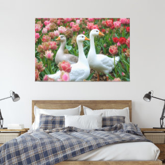 Toile Oies gracieuses dans le jardin fleuri Amoureux des