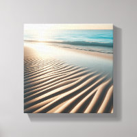 Ondulations de Sable Doré Minimaliste sur une Plag