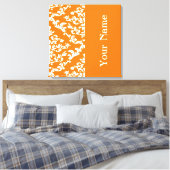 Toile Orange Bold Damask avec nom @ Emporiomoffa (Insitu(Chambre))