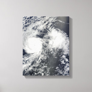 Toile Ouragan Felicia et tempête Enrique à l'est de ba