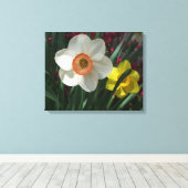 Toile Pair of Daffodils Pink and Yellow Spring Flowers (Insitu (Plancher de Bois))