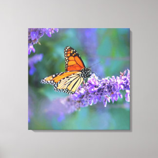 Toile Papillon Monarque sur Fleur violette lilas