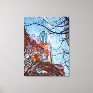 Toile Paysage urbain vu de bas en automne
