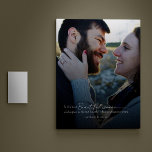 Toile Photo minimaliste moderne du Mariage<br><div class="desc">Célébrez votre journée spéciale avec cette toile photo minimaliste moderne Mariage Anniversaire Imprimer. Cette toile est dotée d'une photo personnalisable et d'une typographie élégante pour votre date anniversaire. Parfait pour votre maison ou en cadeau à un proche,  ce dessin en toile apportera une touche moderne à toute pièce</div>