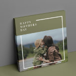 Toile Photo personnalisée Fête des mères Cadeau<br><div class="desc">Faites de cette fête des mères une fête inoubliable avec notre cadeau photo personnalisé sur Zazzle! Célébrez le lien spécial entre vous et votre mère avec un souvenir sincère qu'elle chérira pour toujours. Il vous suffit de télécharger votre photo préférée, et nous créerons un produit sur mesure qui capture vos...</div>