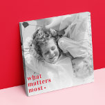 Toile Photo tendance et ce qui compte le plus RedQuote p<br><div class="desc">Capturez l'essence des beaux moments de la vie avec nos produits exclusifs Tendance Photo & What Matters Most Positive Red. Inspirez positivité et style dans votre vie quotidienne avec cette collection unique qui mêle harmonieusement tendances modernes et sentiments intemporels. Que vous soyez en train de vous faire plaisir ou de...</div>