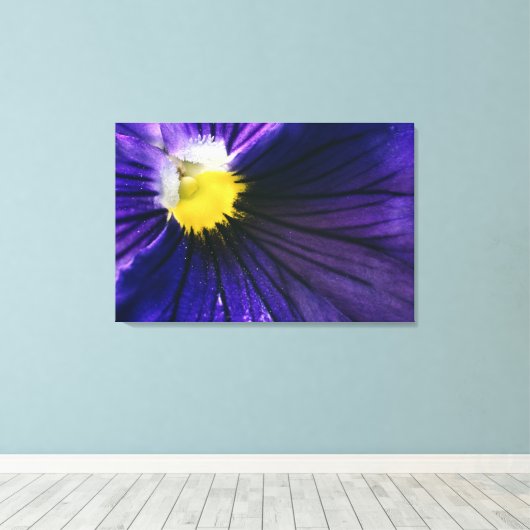Toile Photographie de macro violet pansy élégante (Insitu (Plancher de Bois))