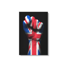 Poing serré levé avec drapeau Union Jack