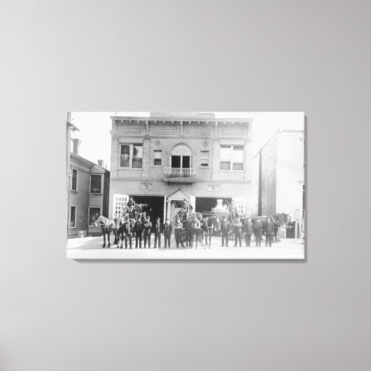 Toile Portland, OR Fire Station Horse Drase and Men (Recto)