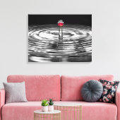 Toile rose rouge dans une goutte d'eau (Insitu(Salon))