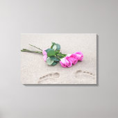 Toile roses roses et empreintes dans le sable (Recto)