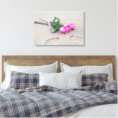 Toile roses roses et empreintes dans le sable (Insitu(Chambre))