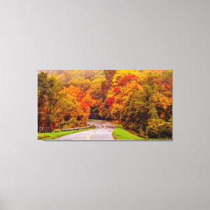 Toile saison d'automne dans les montagnes