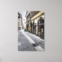Scène de rue dans la vieille ville, France