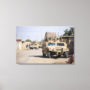 Toile Sécurité de la conduite de Humvee pendant une
