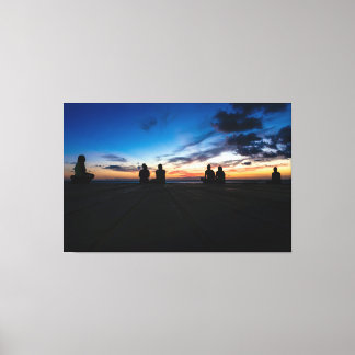 Toile Silhouettes of People Watching Sunset on Boardwalk
