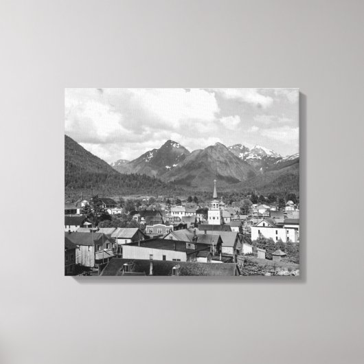 Toile Sitka, Alaska avec trois soeurs en Arrière - plan (Recto)