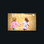 Toile Soeurs pour toujours Modèle photo Enveloppé Canvas<br><div class="desc">Téléchargez votre propre photo pour créer cette pièce unique ! Un cadeau parfait pour cette soeur spéciale dans votre vie. Ce design a été créé par art numérique et peut être personnalisé dans la zone fournie par le changement de la photo et/ou du texte. Vous pouvez également le customiser en...</div>