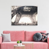 Toile Sous la Tour Eiffel, avant de monter, de "L" (Insitu(Salon))