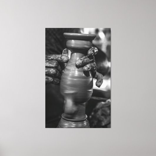 Toile The Master’s Touch: Traditional Pottery Shaping in (Recto)