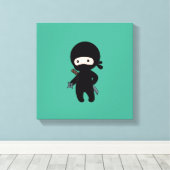 Toile Tiny Ninja Holding Throwing Star sur Green (Insitu (Plancher de Bois))