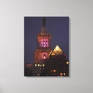 Toile Tour d'horloge Con Edison illuminé en rose à Twili