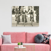 Toile Trois femmes à vélo, début des années 1900 (photo  (Insitu(Salon))