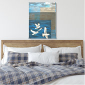 Toile Trois mouettes blanches volent au-dessus de l'eau (Insitu(Chambre))
