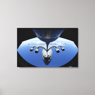 Toile Un C-17 Globemaster III reçoit du carburant