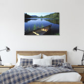 Toile Un canoë repose sur la rive de Little Long Pond (Insitu(Chambre))