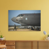 Toile Un équipage de l'US Air Force prépare un B-52 (Insitu(Salon))
