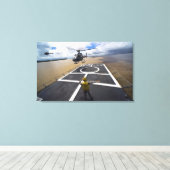 Toile Un Eurocopter brésilien se prépare à atterrir (Insitu (Plancher de Bois))