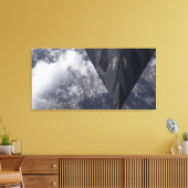 Toile Un F-117A Nighthawk survole la montagne (Insitu(Salon))
