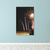 Toile Un feu d'artifice illumine le mémorial de la Force (Insitu (Plancher de Bois))