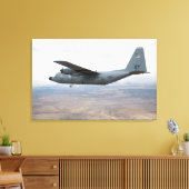 Toile Un Hercules C-130 s'envole dans le ciel (Insitu(Salon))