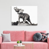 Toile Un jeune éléphant pris dans un piège (Insitu(Salon))