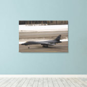 Toile Un Lancer B-1B effectue une touche et va (Insitu (Plancher de Bois))