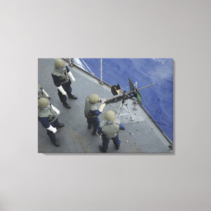 Toile Un marin des USA met le feu 50 à un calibre M2HB