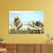 Toile Un marine américain prépare les obus d'obusier à t (Insitu(Salon))