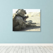Toile Un Marine lance un fusil de service M16A2 (Insitu (Plancher de Bois))
