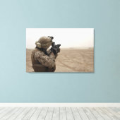 Toile Un Marine tire le M-32 (Insitu (Plancher de Bois))