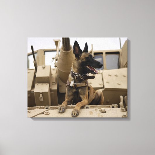 Toile Un ouvrier militaire assis sur un M2A3 (Recto)