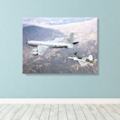 Toile Un Raptor F-22 reçoit du carburant d'un KC-135 (Insitu (Plancher de Bois))